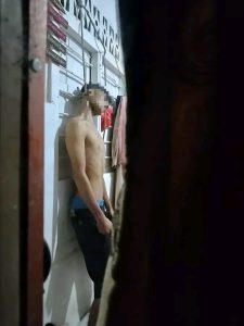 Mertua Temukan Menantu Gantung Diri di Kamarnya