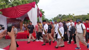 Calon Bupati/Wakil Bupati Kampar Ahmad yuzar Bersama Hj. Misharti Tiba Di KPU Kampar,