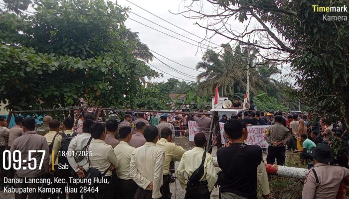Protes Panas Masyarakat Desa Danau Lancang Terhadap PT. SAM 1, Aktivitas Pabrik Dihentikan!