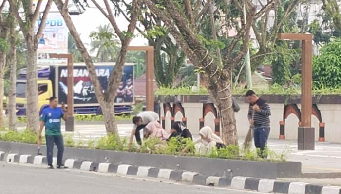 Gotong Royong Serentak Sambut HUT Kabupaten Kampar ke-75 Berjalan Lancar