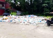Tumpukan Sampah di Pasar Baru Ujungbatu Timbulkan Keluhan Warga