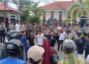 Aksi Damai Masyarakat Rambah Tengah Hulu Tuntut Keadilan di PN Pasir Pengaraian