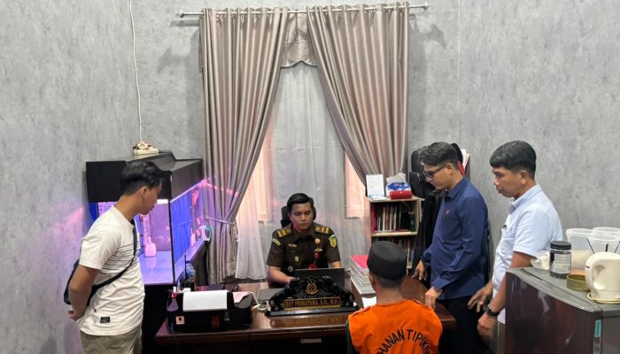 Eks Kades Deras Tajak Resmi Diserahkan ke Kejaksaan, Terjerat Kasus Korupsi Miliaran Rupiah