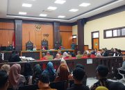 Sidang Perdana Skandal Pilkada Kampar 14 Terdakwa Duduk di Kursi Pesakitan