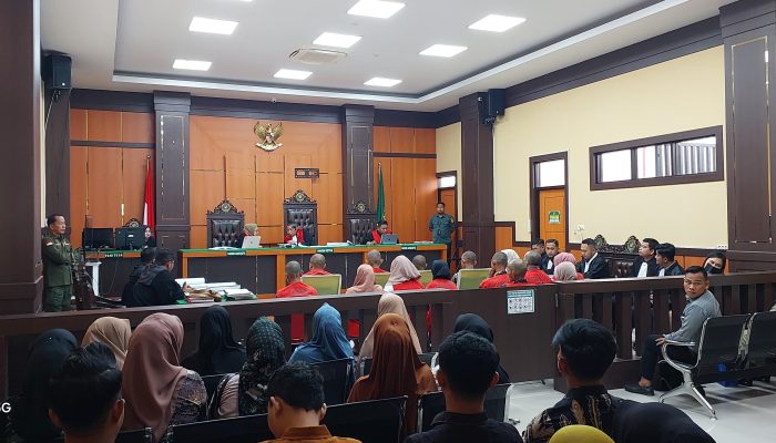 Sidang Perdana Skandal Pilkada Kampar 14 Terdakwa Duduk di Kursi Pesakitan