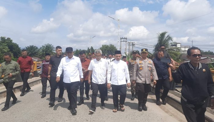 Jembatan Sei Rokan Kiri Rusak, Gubri Janji Perbaikan Usai Lebaran – Rampung Maksimal Enam Bulan!