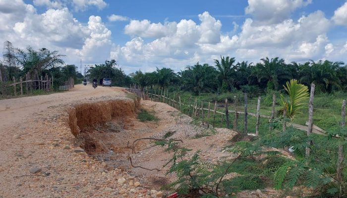 Diduga Proyek Siluman Ditemukan di Kampar, Netizen Heboh! Ini Tanggapan Kabid PUPR Kampar