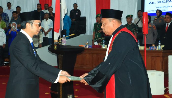 Pengucapan Sumpah/Janji Zulpan Azmi, ST, MT, MM Sebagai Pimpinan Definitif DPRD Kampar