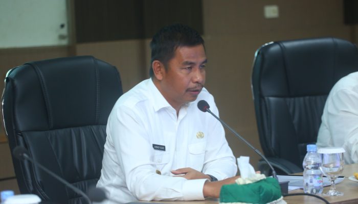 Bupati Kampar Ahmad Yuzar Pimpin Rapat Bersama PDAM Tirta Kampar