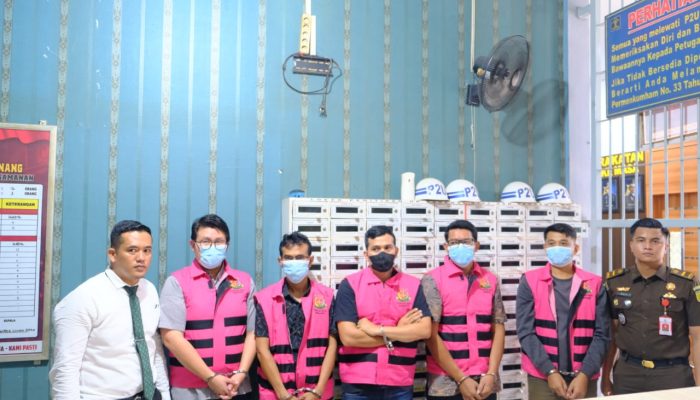 Kejari Kampar Mengganas! Korupsi KUR Rp60 M Terbongkar,Pimpinan Bank hingga Analis Kredit Ditahan