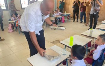 Bupati Nias Utara Amizaro Waruwu, Hadiri Pendistribusian perdana Makan Bergizi Gratis Disekolah Sekolah