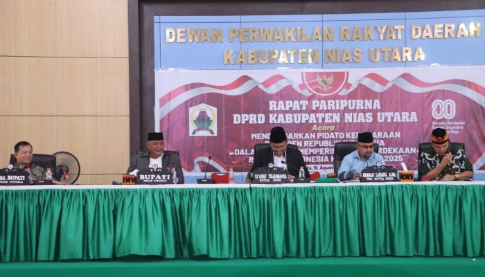Amizaro Waruwu S.Pd M.IP Hadiri Rapat Paripurna DPRD Nias Utara