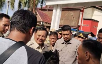 Presiden RI Prabowo Tinjau Posko Pengungsian Di Tapteng