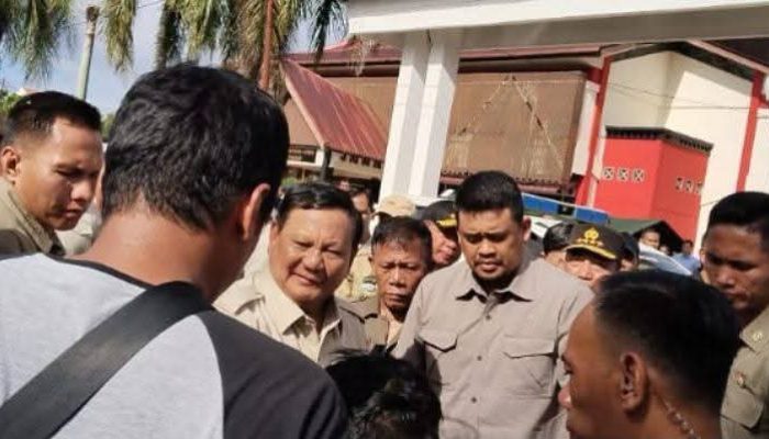 Presiden RI Prabowo Tinjau Posko Pengungsian Di Tapteng