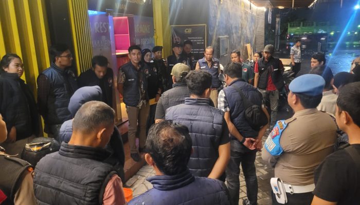 Antisipasi Peredaran Narkoba, Polisi dan TNI Razia Kafe serta Tempat Karaoke di Sidoarjo