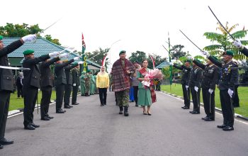 Penyambutan Pangdam I/BB dan Ketua Persit KCK Daerah I/BB di Makodam I/BB