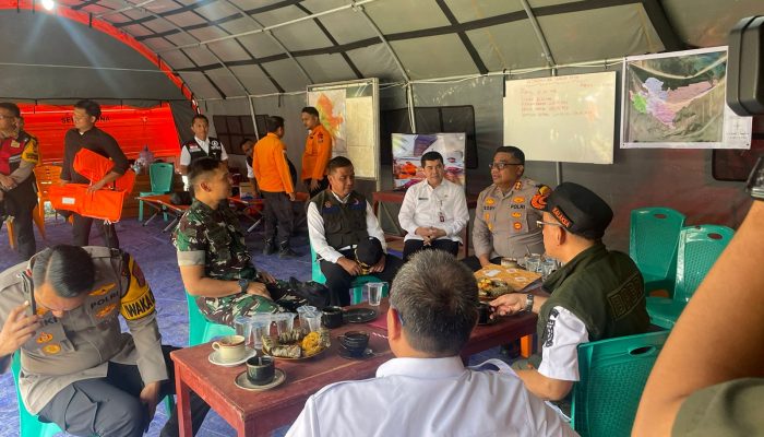 Bupati Kampar Ahmad Yuzar, Pantau Kondisi Air Disungai Kampar Berikut Himbauannya