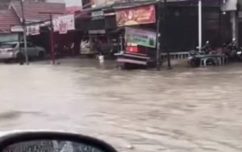 Plt Kadis PUPR Kampar Bungkam Saat Ditanya Penanganan Banjir, Warga Kecewa, Pejabat Kampar jangan semua Harus diperintah Bupati,