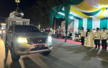 Disdik Kampar saat ikut meriahkan pawai takbiran menyambut Hari Raya Idul Fitri 1447 Hijriah