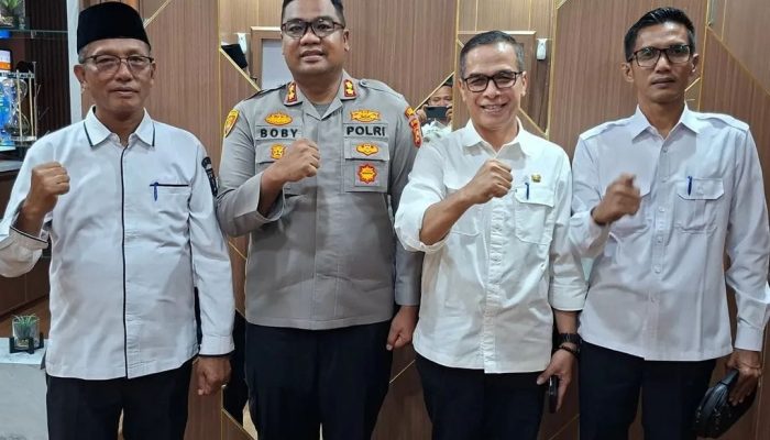 Menjalin hubungan Silaturahmi Disdik Bersama Rombongan Disambut Baik Kapolres Kampar