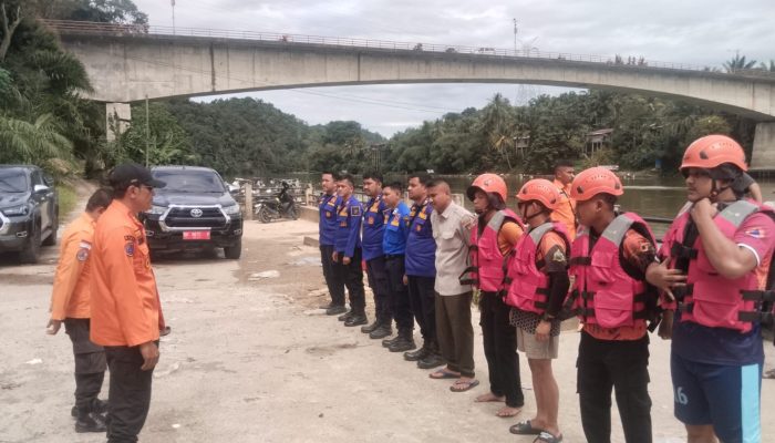 Jembatan Maut Beraksi Lagi Warga Hilang, TRC BPBD Kampar Sisir Sungai Merangin