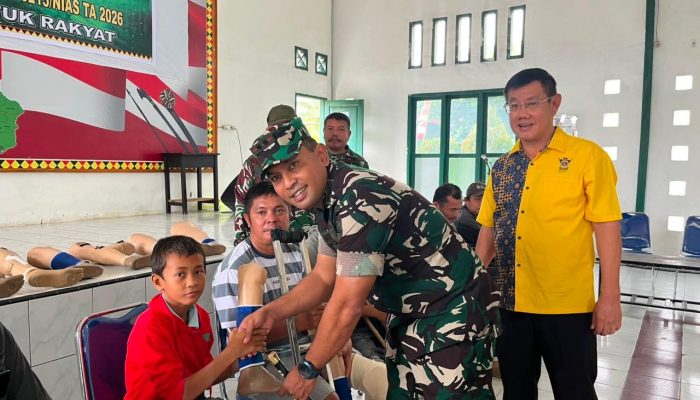 Pak Karun Wiranto Alias Alung Salurkan Puluhan Bantuan Kaki Palsu untuk Masyarakat Kepulauan Nias