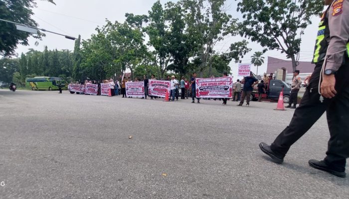 Massa Aksi AMAR, Desak Polres Kampar Tangkap Penghina Datuok Kami