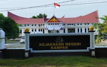 Bungkam Soal Detail Korupsi LHP Inspektorat, Kajari Kampar Silakan ke Kasi Intel